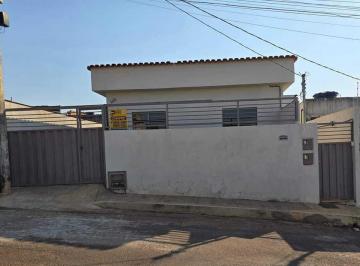 Imagem 1 · Casa para venda em Centro, Nepomuceno