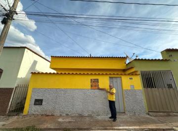 Imagem 1 · Casa para venda em Centro, Nepomuceno