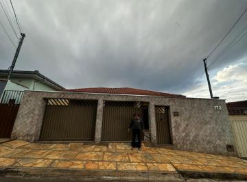 Imagem 1 · Casa para venda em Centro, Nepomuceno