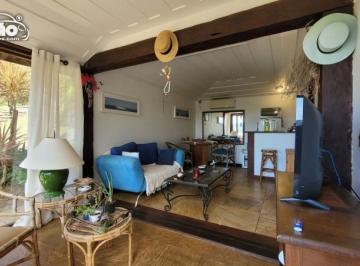 Imagem 1 · Casa para venda em Ferradura, Armação dos Búzios