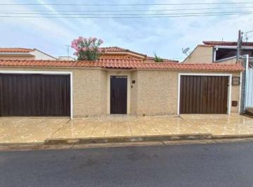 Imagem 1 · Casa para venda em Centro, Nepomuceno