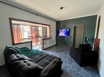 Casa · 166m² · 4 Quartos · 2 Vagas · Sobreposta alta 4 dormitórios com 2 vagas e quintal