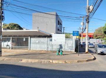 Comercial de 3 quartos, Guará · QE 26 Casa de esquina – uso comercial ou residencial
