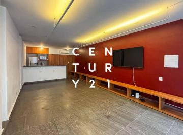 8e3ec8f009c1bd00669e2a1b23156c1d4f45125c · Lindo apartamento garden na cobertura com 100m2, 1 dormitório, 1 banheiro, andar alto, aceita pet