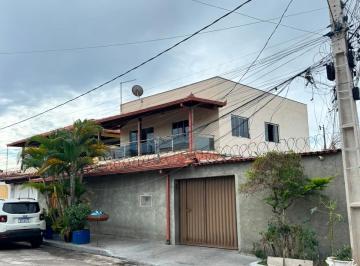Casa de 6 quartos, Betim · Imóvel com 2 casas a ponto de morar