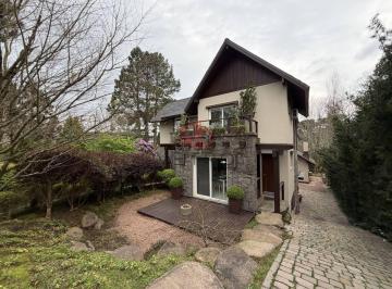 e7fe8f489c75c968ebd01869a58b409fcce55adf · Casa Mobiliada à Venda em Gramado!