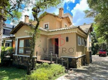 99fdc54dbb469d64ae45b9ec95bc56170686072d · Casa Mobiliada à Venda em Canela!