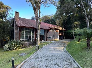 9f38cac850ebcf57ddedf01725ae2d4d14382201 · Casa à venda no Condomínio O Bosque, em Gramado!
