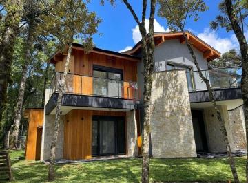 00e61dd90c573d3ff834c75a6d174751e17e968c · Casa à Venda em Canela!