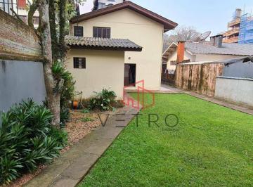 c73f2e2e79fef24faee21e42f6ca40c7f1b1a486 · Terreno Amplo à Venda no Centro de Gramado!