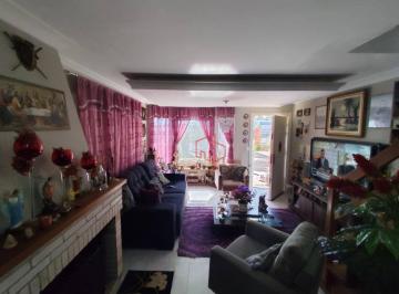b1794faff552b2200249c380b2334d1ab637cae5 · Casa à Venda em Canela!