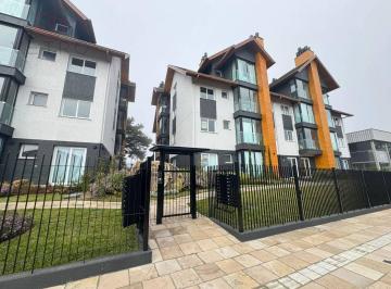 d16b640082ea72007b9b10dc0170a2c503375e61 · Apartamento à Venda em Gramado!