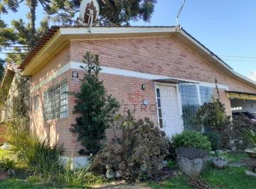 3701a783f9a2d524f438a4f395cd25c010b173d4 · Casa à Venda em Canela!