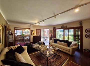 82360048a410c76d1e7ec75ee0fcd6e83823b197 · Casa à Venda em Gramado!
