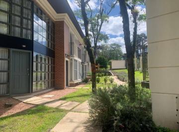 c28c1d08b353a3a9284b8be1728195a71ca744d4 · Casa à Venda em Canela, na Vila Suzana!