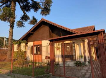 b0756e48855fc79f646ddecec4824829b38eed25 · Casa à Venda em Canela!