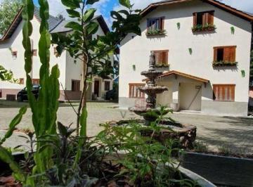 321ad86cdd9fdee91afdc2aa5316b5f672d758a8 · Casa à Venda em Gramado!