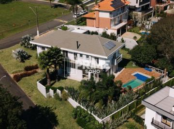 Casa de 4 quartos, Curitiba · CASA EM CONDOMÍNIO - 4 SUÍTES - PISCINA - JARDIM AMPLO - PRÓXIMO AO PASSAÚNA