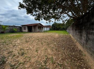 Casa de 2 quartos, Peruíbe · Casa com 2 quartos e espaço para piscina em Peruíbe - R$ 280.000,00.