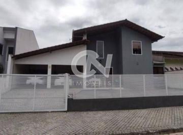Casa · 213m² · 3 Quartos · 2 Vagas · Casa com 2 Suítes + 1 quartos, Santo Antônio - Joinville