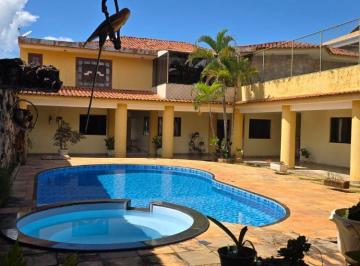 Casa de 7 quartos, Vicente Pires · Casa Alto Padrão à Venda em Vicente Pires – 7 Quartos e 5 Suítes