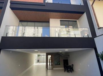 Casa de 3 quartos, São Bernardo do Campo · Sobrado novo com 300m², 3 suítes, 6 vagas, piscina e área gourmet - Centro/SBC