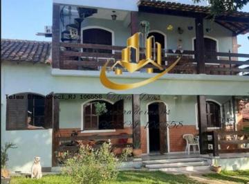Casa de 3 quartos, Saquarema · casa triplex para venda no retiro em Bacaxá Condominio lago do paraiso 300m²