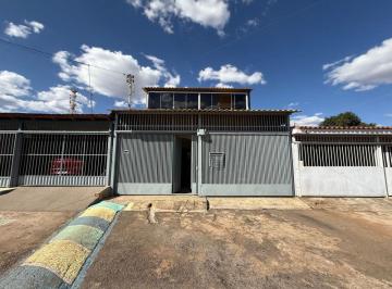 Casa de 5 quartos, Ceilândia · Sobrado de 5 Quartos sendo 1 Suíte, Aceita Financiamento e FGTS na QNN 39 P Norte