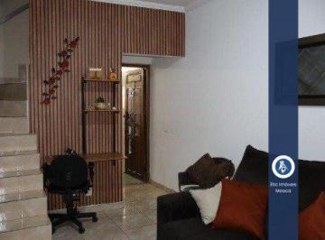 Casa · 96m² · 2 Quartos · 1 Vaga · Sobrado à Venda no Bairro da Vila Santa Clara.