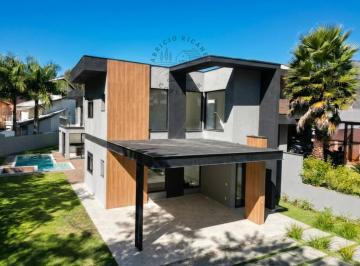 Ajuste de Cores no Design (26).jpg · Casa à venda com 4 suítes no condomínio Figueira Garden em Atibaia-SP