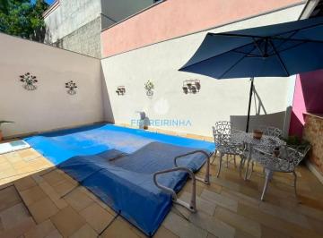 Casa · 300m² · 3 Quartos · 2 Vagas · Casa iluminada com 3 quartos, Varanda gourmet e Piscina à venda, Urbanova, São J