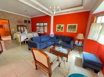 Casa · 300m² · 3 Quartos · 2 Vagas · Casa iluminada com 3 quartos, Varanda gourmet e Piscina à venda, Urbanova, São J