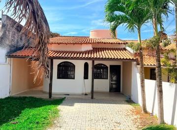 Casa · 100m² · 3 Quartos · 2 Vagas · Casa com 3 dormitórios para alguel por R$3.400 - Itaipuaçu - Maricá/RJ