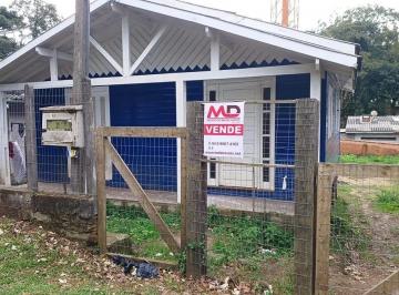 Casa · 50m² · 2 Quartos · CASA DE MADEIRA 2 DORMITÓRIOS A VENDA EM CANELA RS NO CENTRO