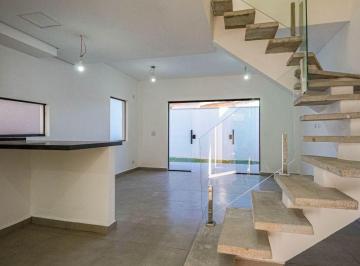 Casa de 3 quartos, Carapicuíba · Casa de condomínio à venda - 140 m² com 3 suítes, quintal e 2 vagas