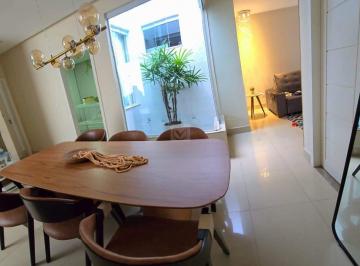 Casa · 216m² · 3 Quartos · 2 Vagas · Conforto e Modernidade no Chiara! Casa de 3 Quartos com 2 Suítes e Cozinha Integrada