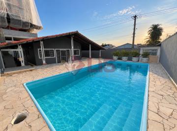 Casa · 172m² · 2 Quartos · 2 Vagas · CASA DE ESQUINA À VENDA NO INDAIÁ – TERRENO AMPLO E A APENAS 500 METROS DA PRAIA!