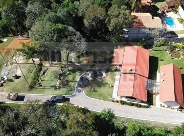 Terreno · 2730m² · 3 Quartos · 4 Vagas · Chácara para venda em Centro de 2730.00m² com 3 Quartos, 1 Suite e 4 Garagens