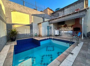 Casa · 317m² · 5 Quartos · 4 Vagas · Casa para venda em Irajá de 317.00m² com 5 Quartos, 1 Suite e 4 Garagens