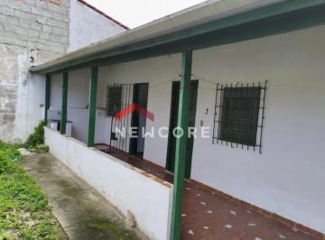 Casa · 145m² · 1 Quarto · 2 Vagas · Casa em Rua Joaquim José da Silva Xavier - Poiares - Caraguatatuba/SP