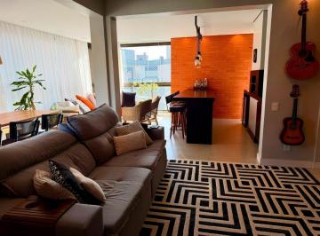 Apartamento · 225m² · 3 Quartos · 2 Vagas · Cobertura Semimobiliada com 3 quartos sendo 2 Suítes 2 vagas de garagem no Córre