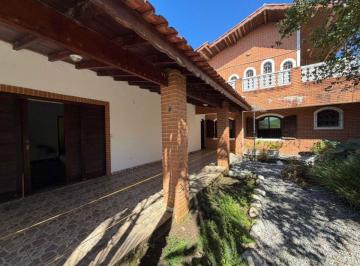 Casa de 7 quartos, Peruíbe · Casa a 700m do mar, com 7 quartos e área gourmet. Localizado em Peruíbe.