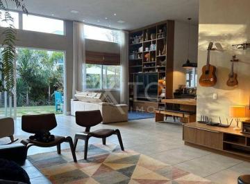 Casa · 232m² · 3 Quartos · 3 Vagas · Casa para venda em Caxambu de 232.00m² com 3 Quartos, 1 Suite e 3 Garagens
