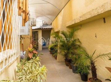 Apartamento · 71m² · 2 Quartos · GARDEN REFORMADO NO BAIRRO MOINHOS DE VENTO!