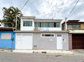 Casa · 155m² · 4 Quartos · 3 Vagas · Casa ampla e completa em 3 pavimentos! Granja dos Cavaleiros, Macaé/RJ