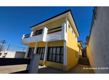 Casa · 238m² · 3 Quartos · 2 Vagas · Casa para alugar em Vila Riman de 238.37m² com 3 Quartos, 1 Suite e 2 Garagens