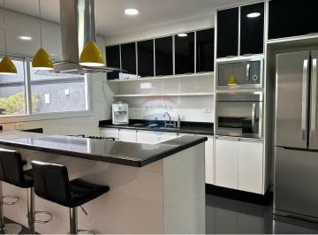 Casa · 260m² · 4 Quartos · Casa de Condomínio para alugar em Real Park de 260.00m² com 4 Quartos e 2 Suites