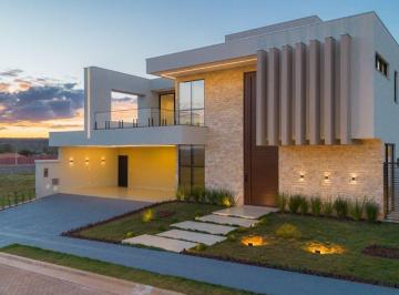 Casa de 4 quartos, Brasília · Casa no Jardins Genebra | 4 suítes + escritório | Piscina aquecida | Acabamento finíssimo