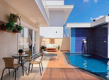 Casa · 300m² · 4 Quartos · Casa à venda em condomínio fechado em Arujá com piscina por R$ 1.950.000