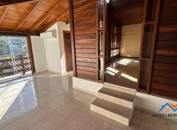 Casa · 170m² · 3 Quartos · 8 Vagas · Casa em condomínio fechado à venda em Arujá em excelente localização